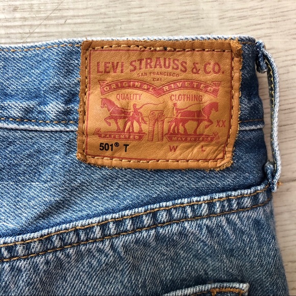 Levi’s floral embroidered ankle relaxed jeans - Picture 4 of 6